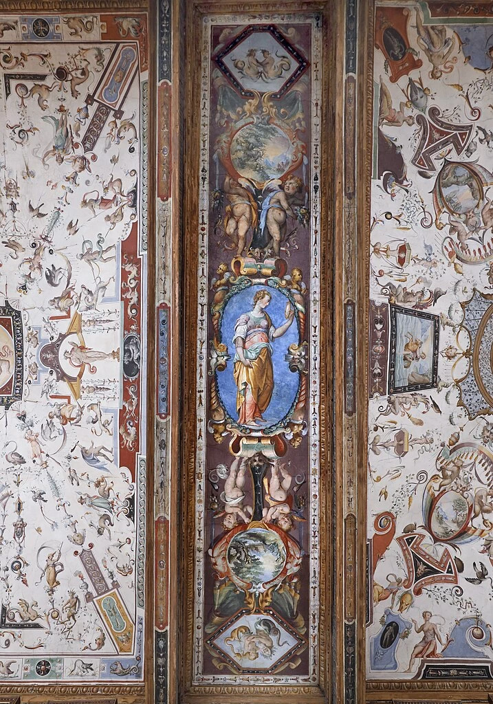 314-grottesche della volta del corridoio di levante. Il dominio di Eros. Prudenza - Galleria degli Uffizi, Firenze